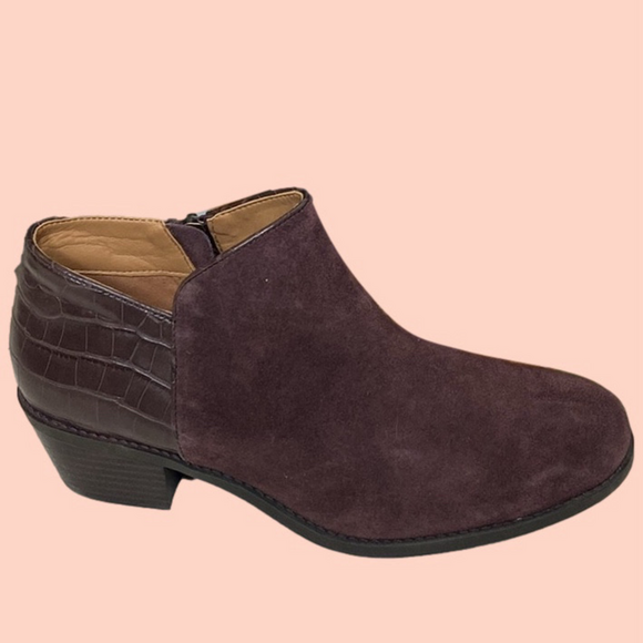Vionic Marissa Short Bootie Suede Crocodile Print Chocolate‎ Brown Size 8 wide